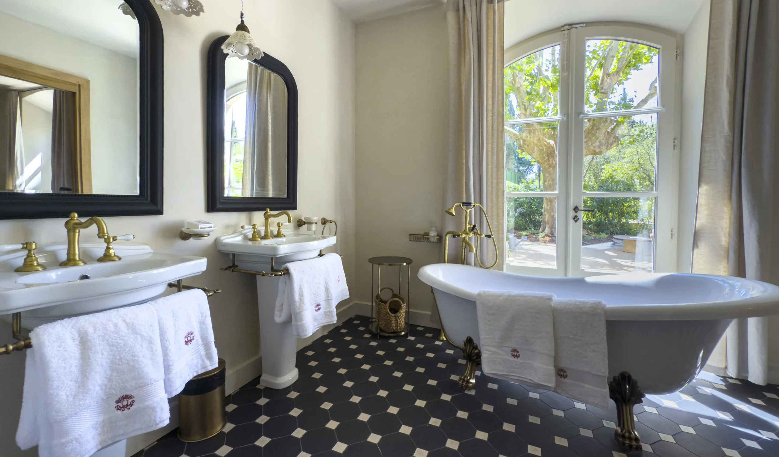 Casa Nostra bedroom luxury